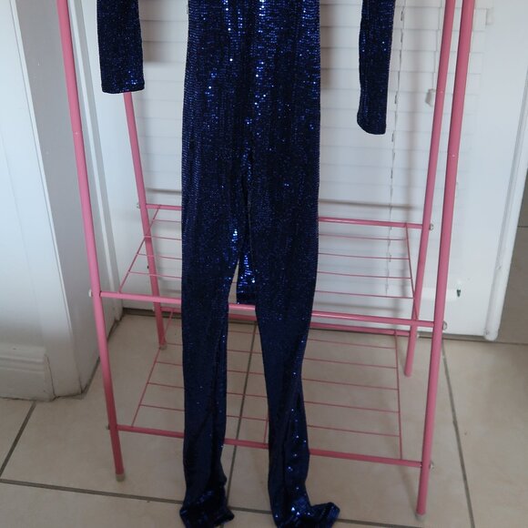 💙✨ Show-Stopping Blue Sequin Bodysuit Pant Set✨💙 - Picture 2 of 5